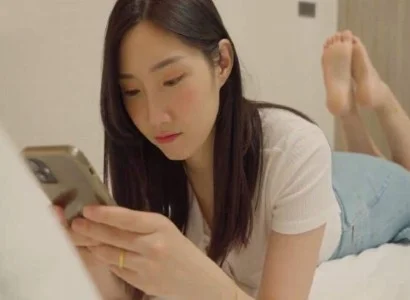 Vợ dan díu với anh nhân viên giao hàng